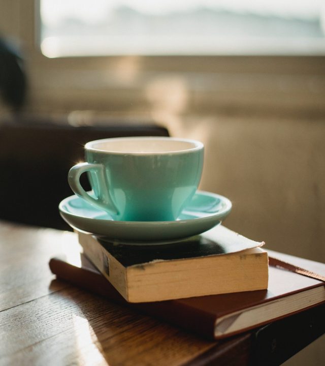 pexels-samson-katt-5256712